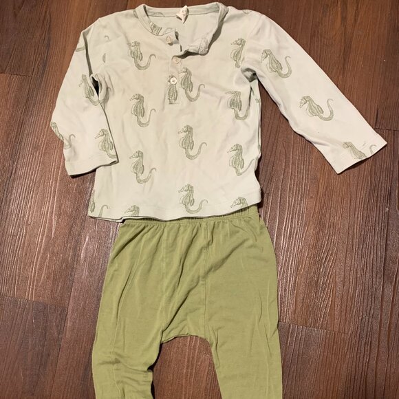 Kate Quinn Pajama Set - Picture 1 of 4